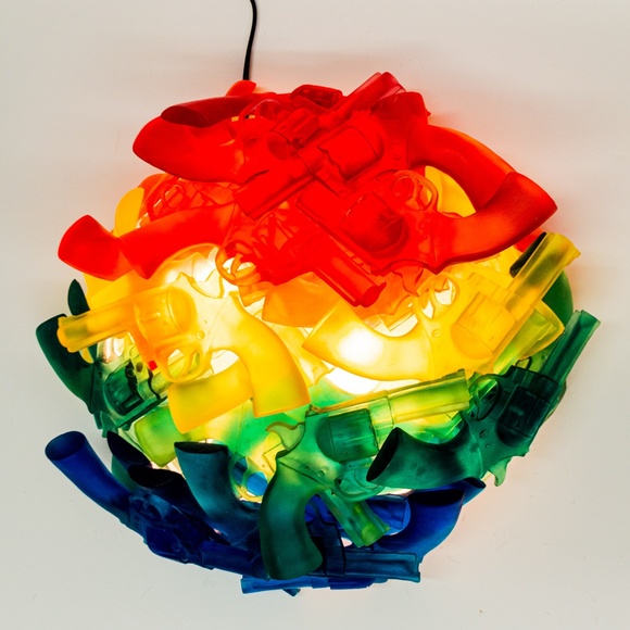 Gun Covered Wall Lamp Hanging lamp, plastic guns - Picture 7 of 8